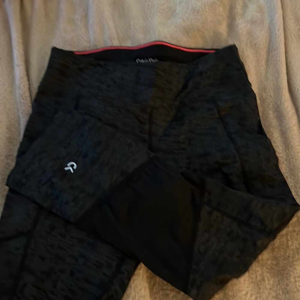 Calvin Klein performance capris.
